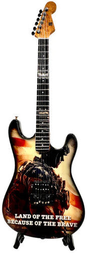 Mini Axe Heroes Mini Guitar - Mini Axe Heroes Mini Guitar - Collectibles
