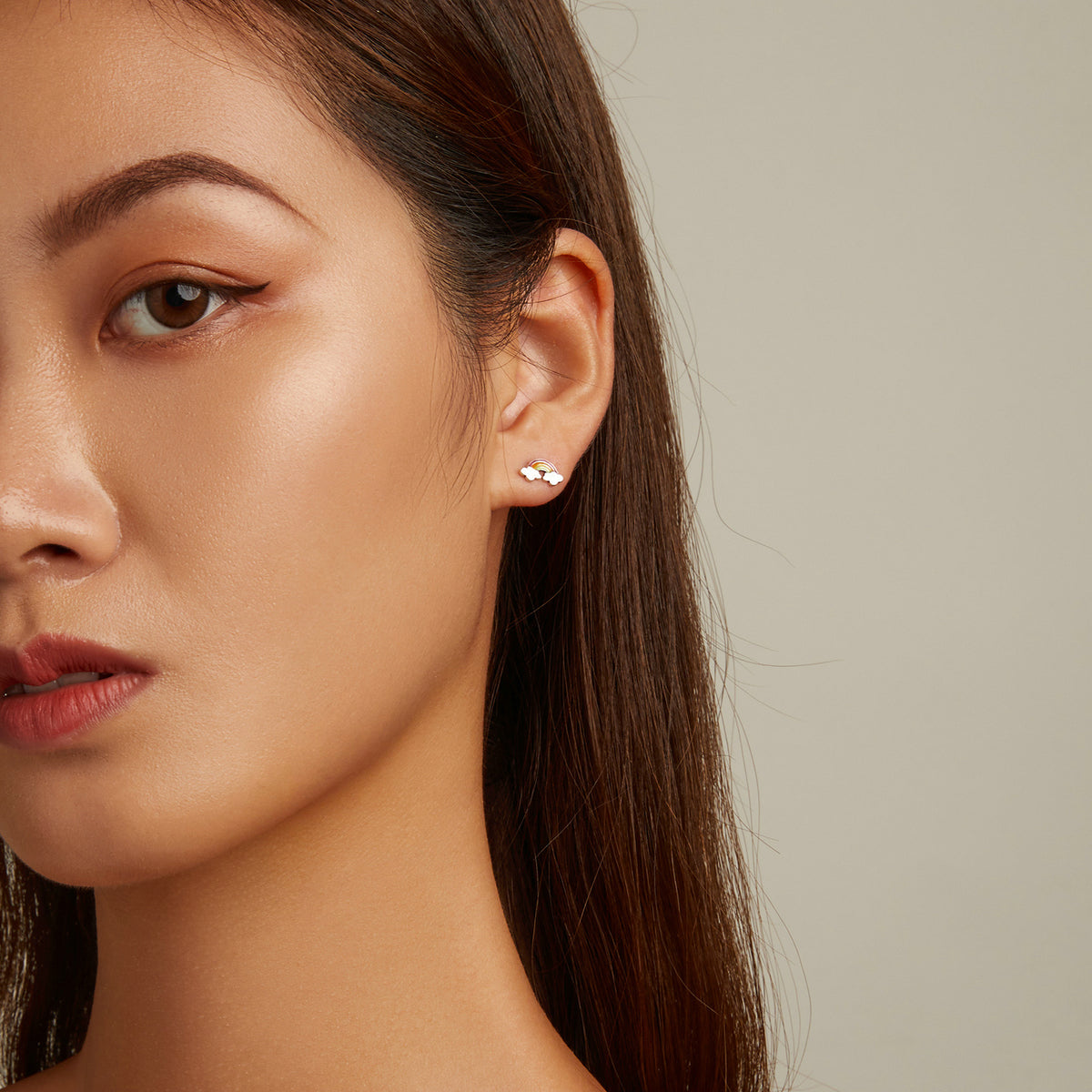 925 Sterling Silver Earrings with Enamel Process in Oxidized Silver for Women