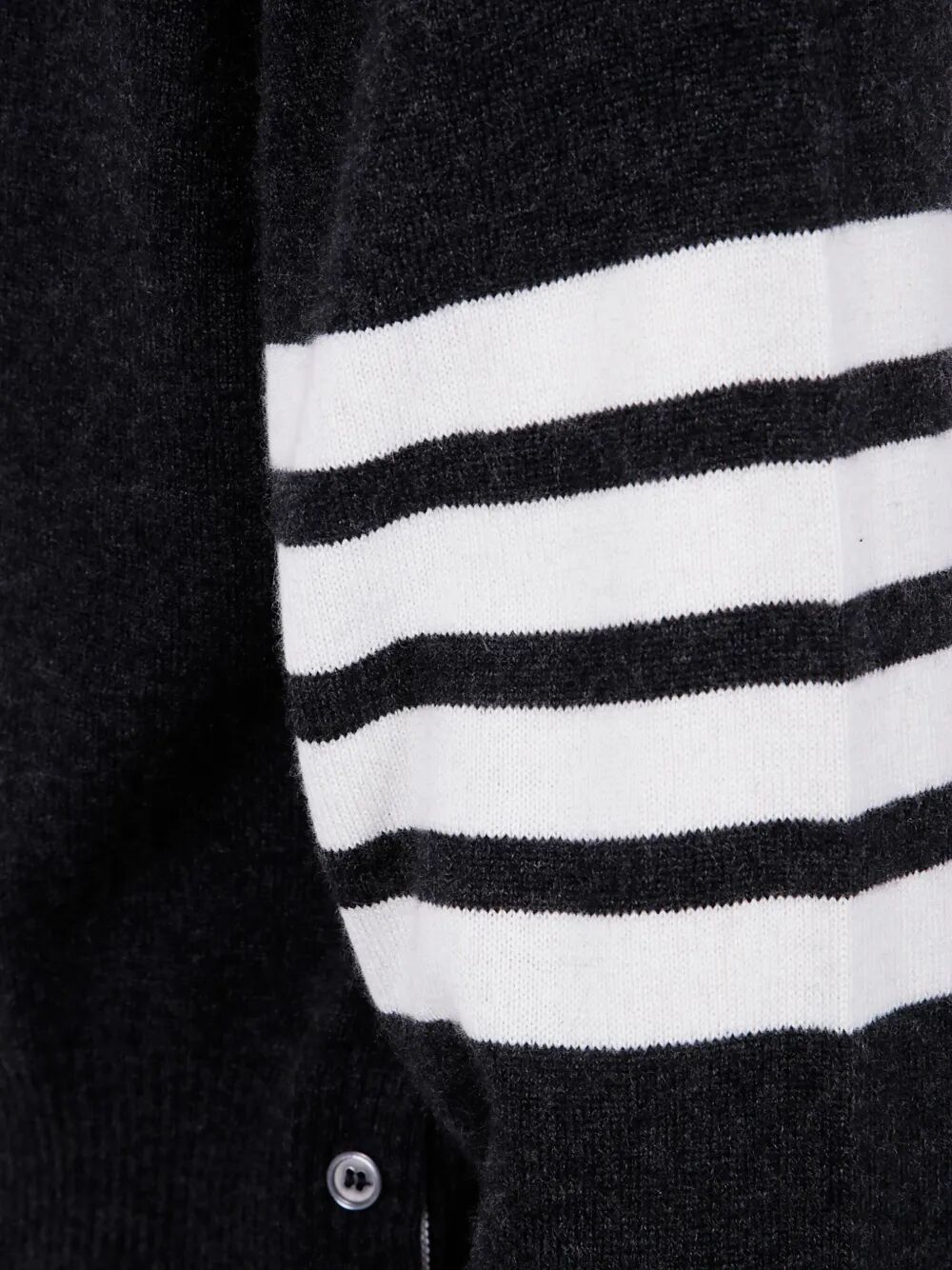 Thom Browne Men Classic Crewneck Short Pullover With White 4 Bar Stripe In Cashmere
