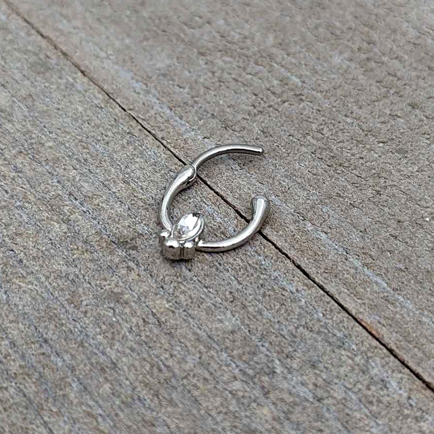 16G 5/16 Clear Gem Deco Oval Cartilage Clicker