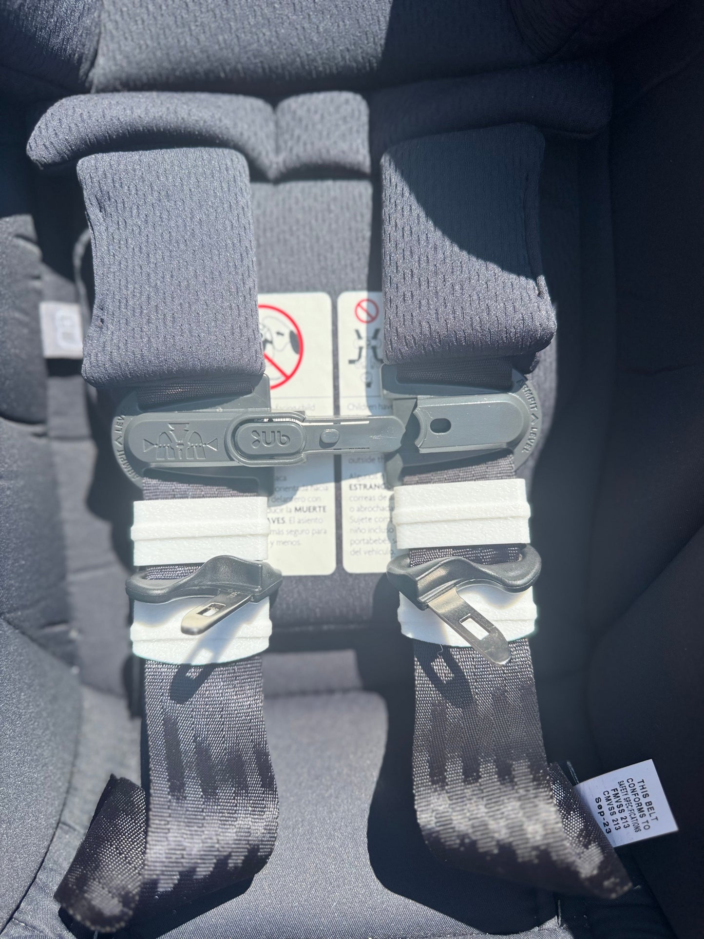 BuckleBuddeez • Infant | Car Seat Strap Aligner