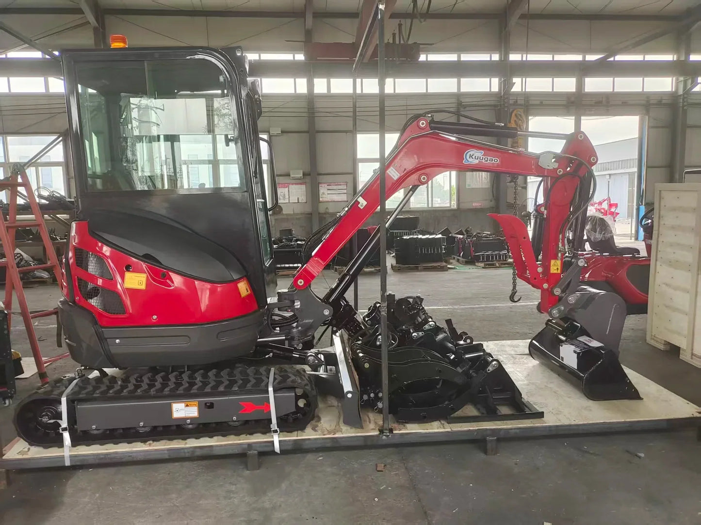 Mini Excavator 2 ton 2.5 ton Free Shipping CE Mini Bagger Mini Digger Kubota Engine Customized Crawler Farm Excavators Garden