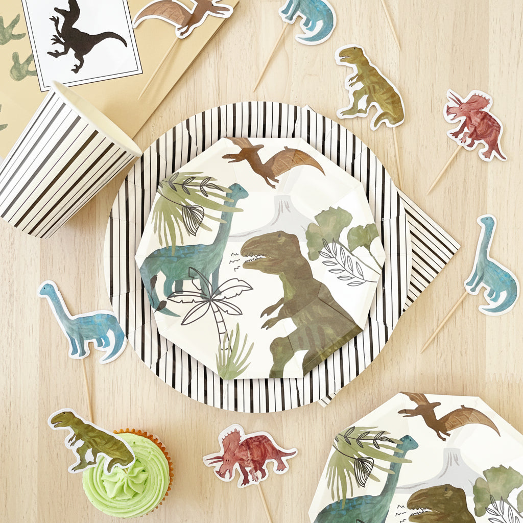Black and White Fine Stripes Plates (Set of 8)