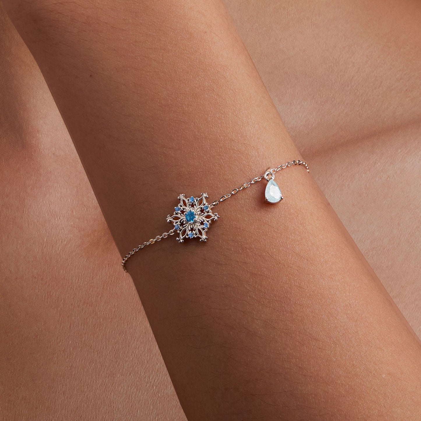 925 Sterling Silver Plated Platinum Bracelets with Ice Flower Zirconia for Women
