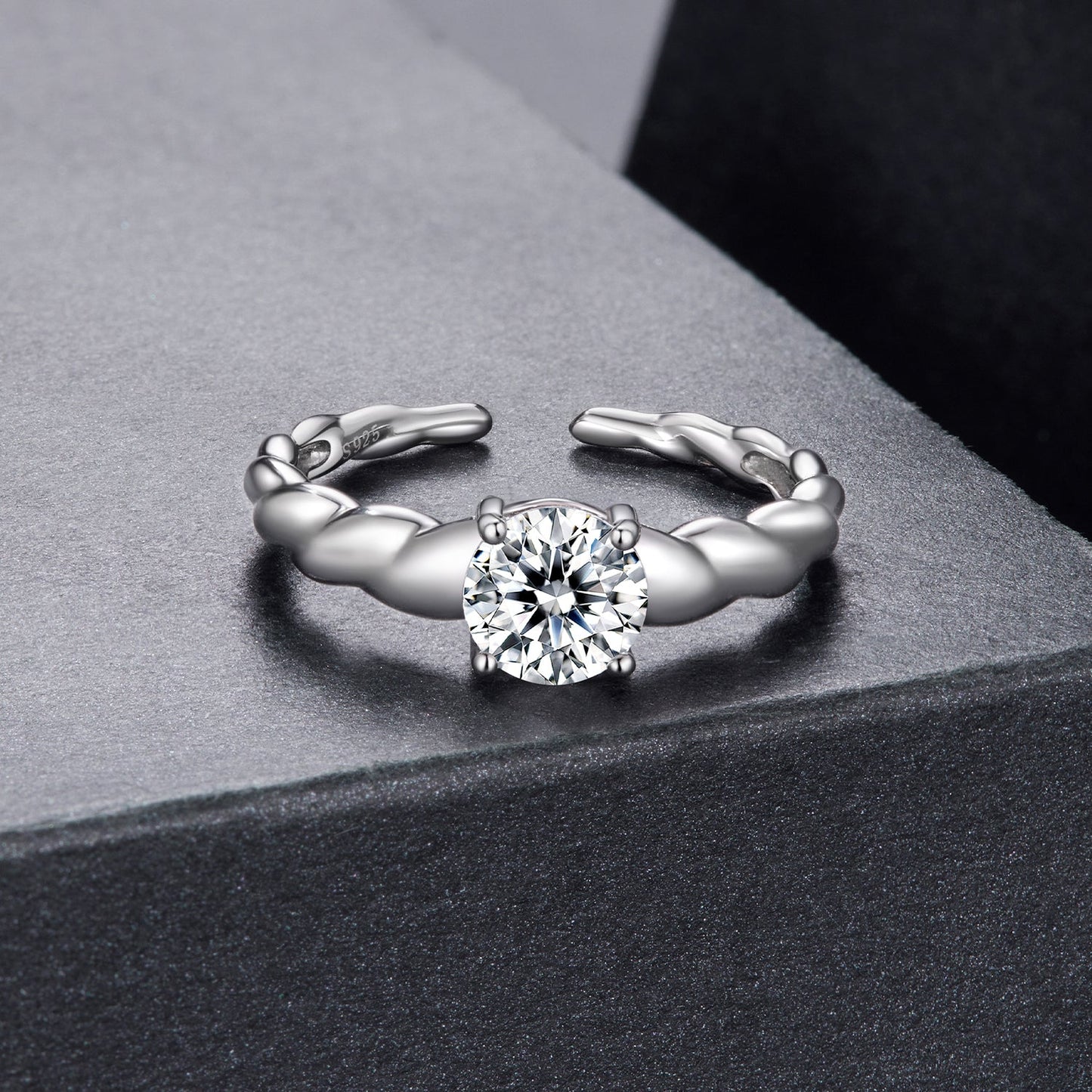 925 Sterling Silver Moissanite 0.65 Carat Ring for Women Size E