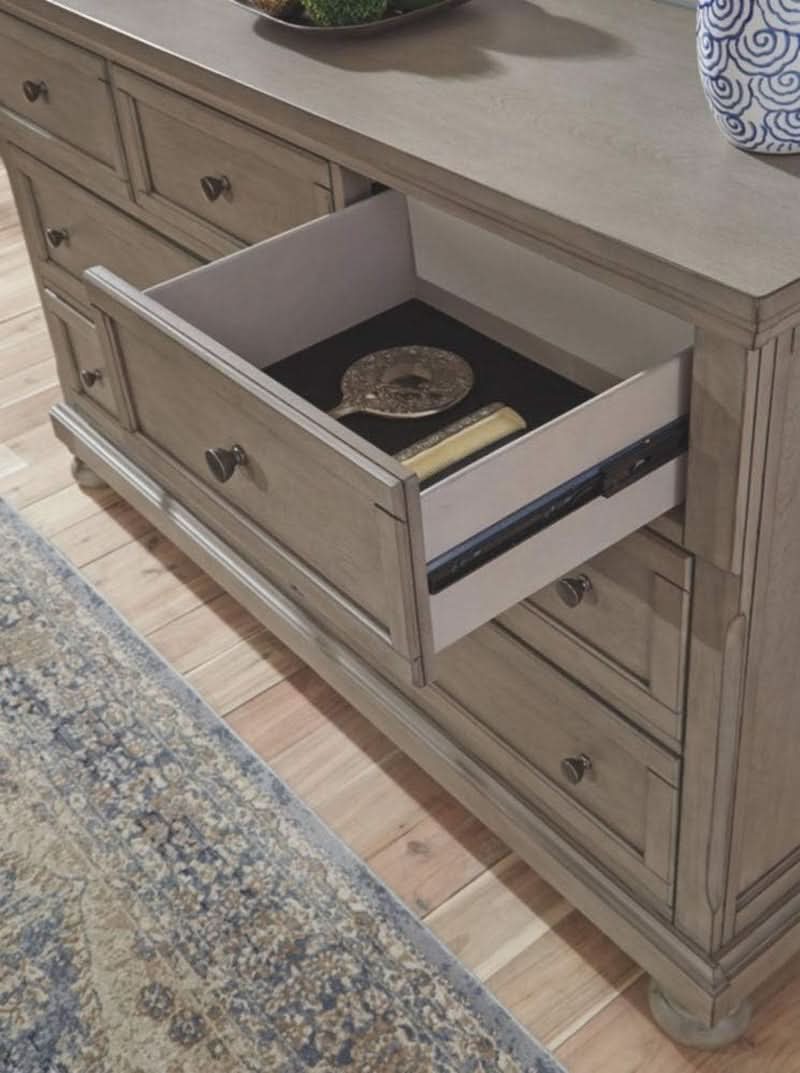 Lettner Modern Traditional 7 Drawer Dresser In Light Gray